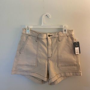 Target/Universal Threads Cream Shorts